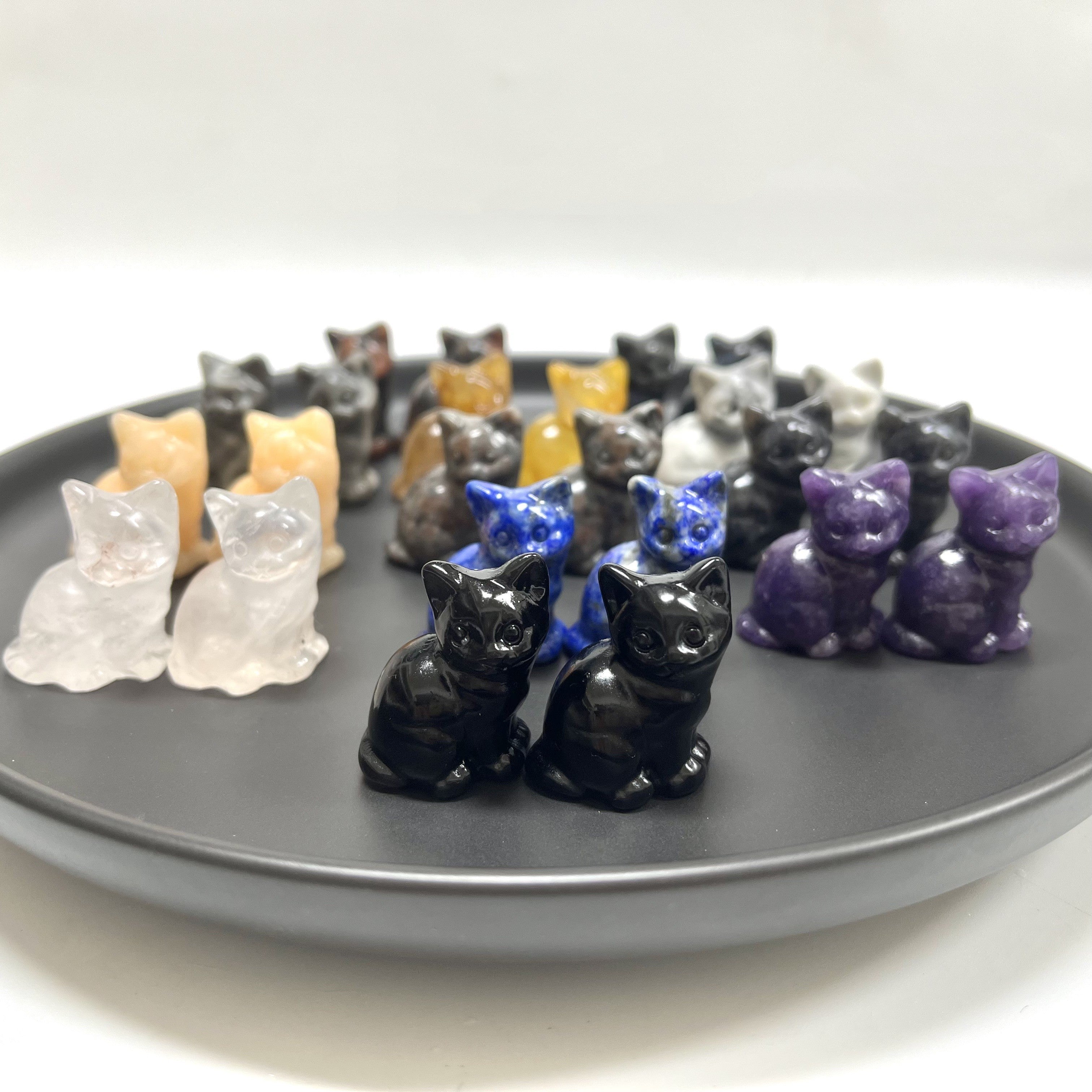 3CM Mini Sitting Cat Carving